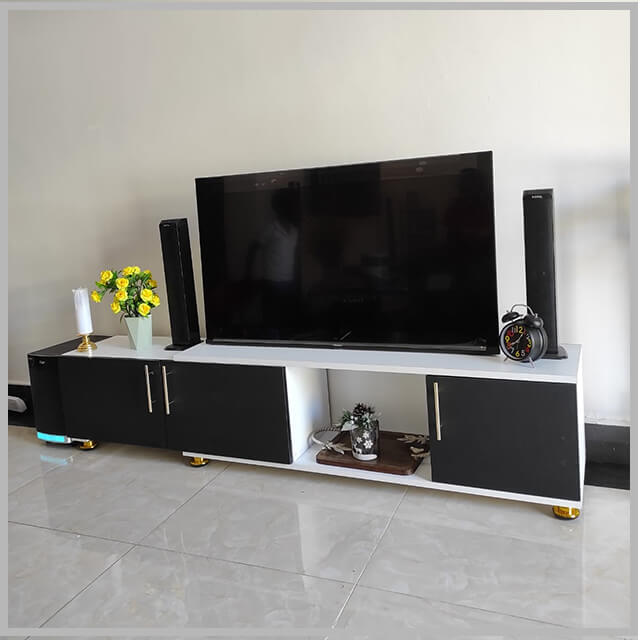 Tokyo Expandable TV Stand