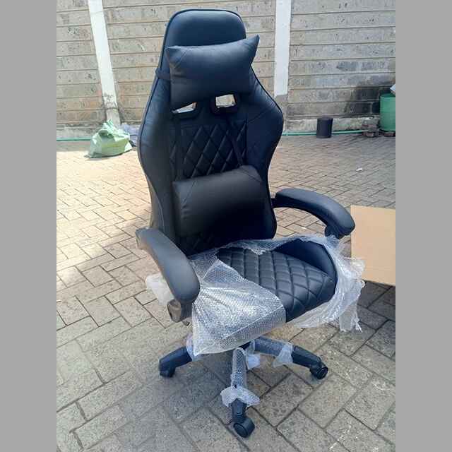 ERGONOMIC GAMING CHAIR