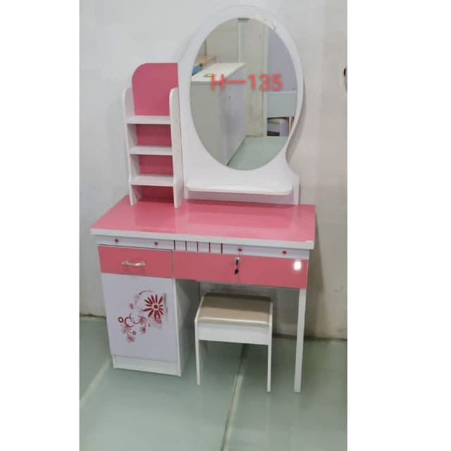 PINK & WHITE ELEGANT DRESSING TABLE WITH A MIRROR