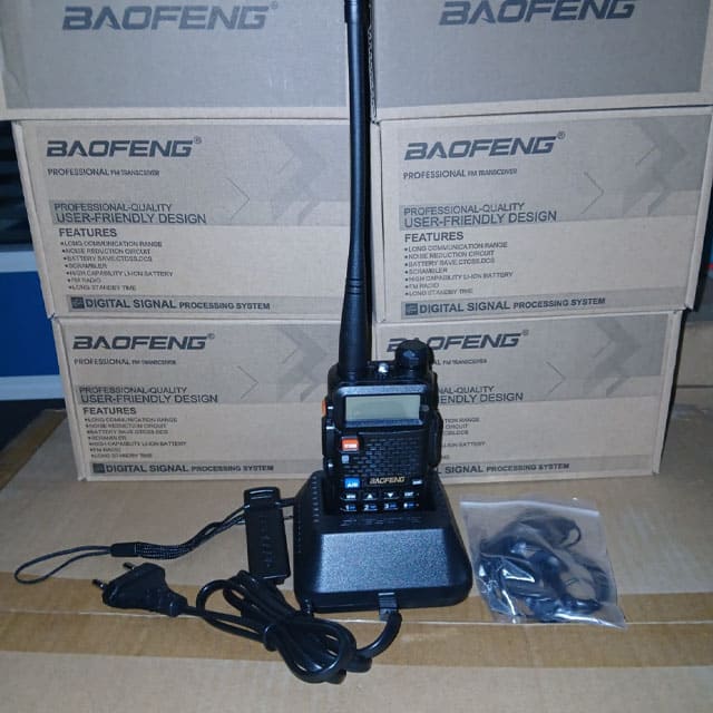 BAOFENG UV5R WALKIE TALKIE