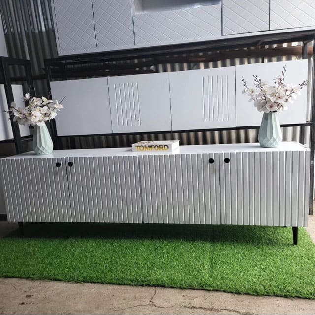 TV STAND 7fts LONG